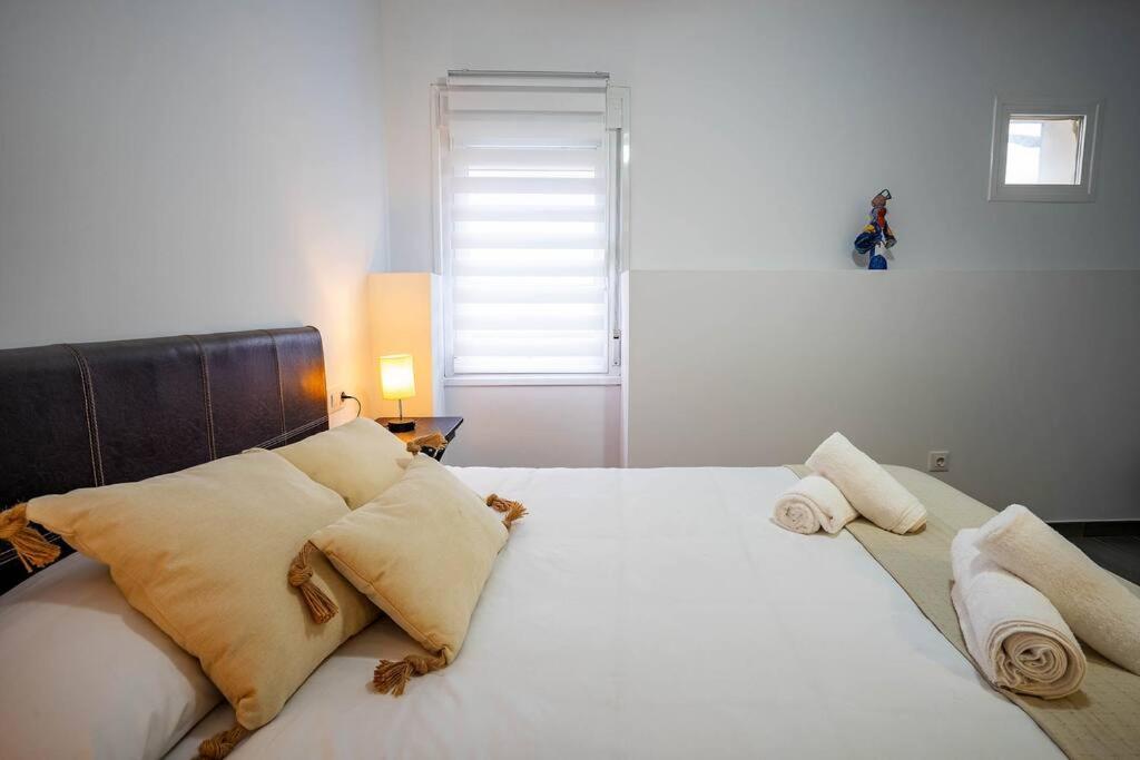 Apartament El Castuo Centro Historico Con Parking Caces Zewnętrze zdjęcie